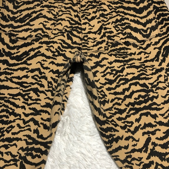 Good American Good Waist Crop Jeans - Picture 10 of 10